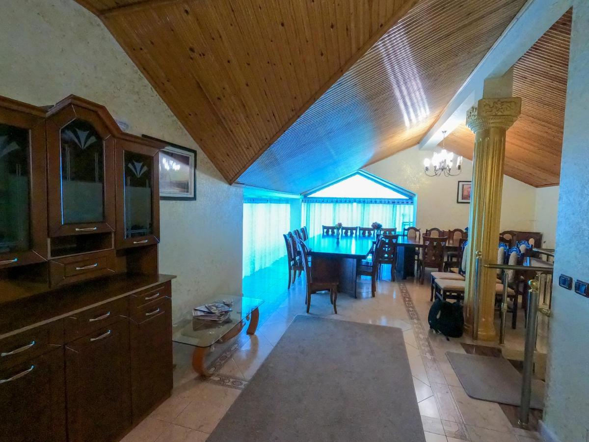 Hotel Hasmegaj Mahall' e Kryethuit 외부 사진