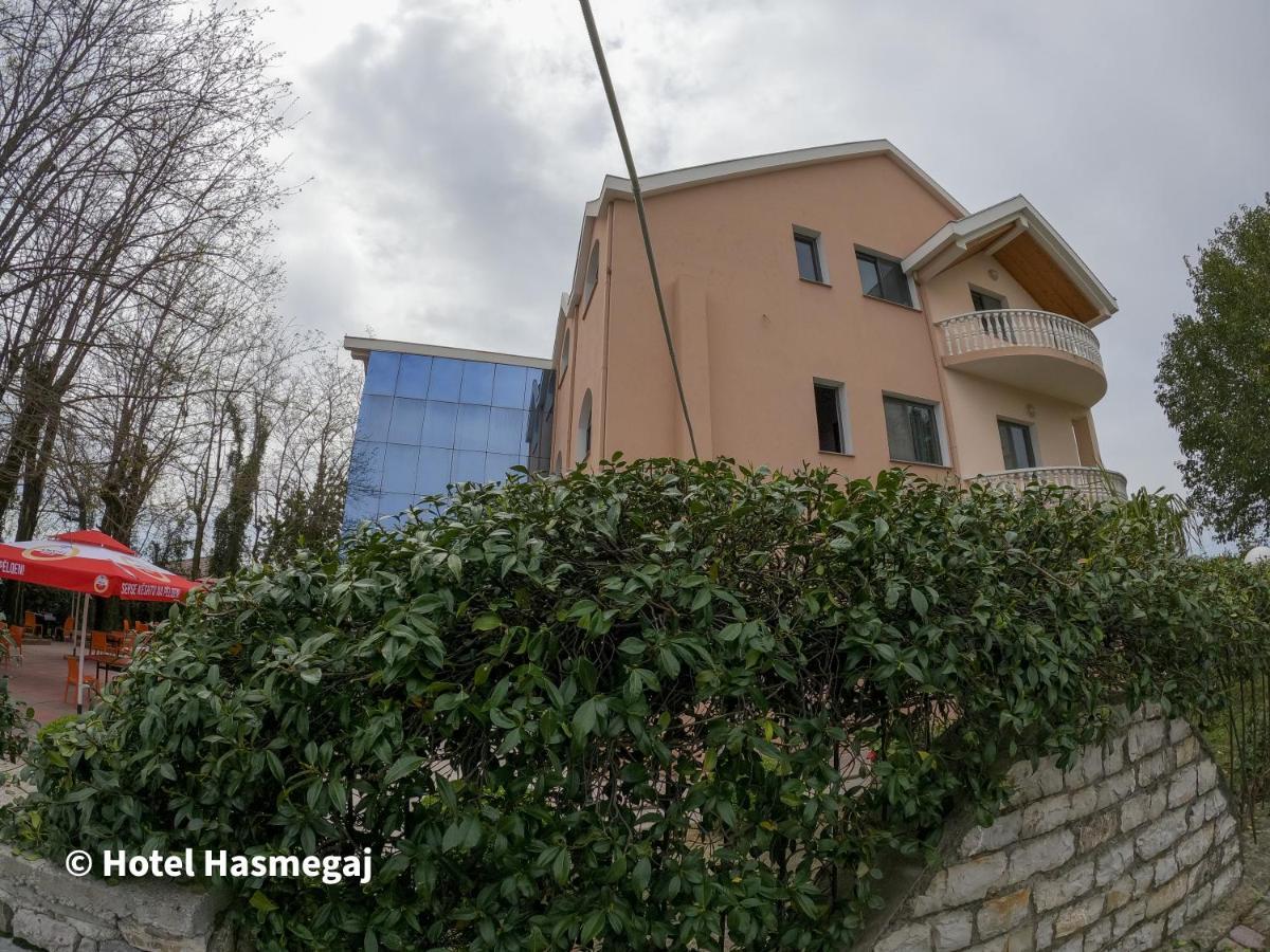 Hotel Hasmegaj Mahall' e Kryethuit 외부 사진