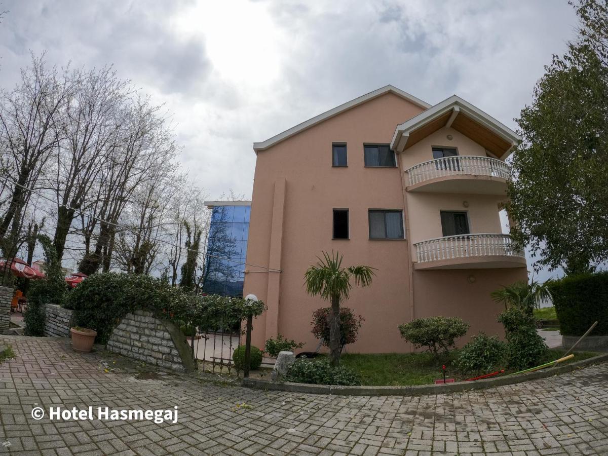 Hotel Hasmegaj Mahall' e Kryethuit 외부 사진