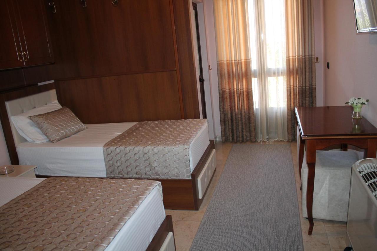 Hotel Hasmegaj Mahall' e Kryethuit 외부 사진