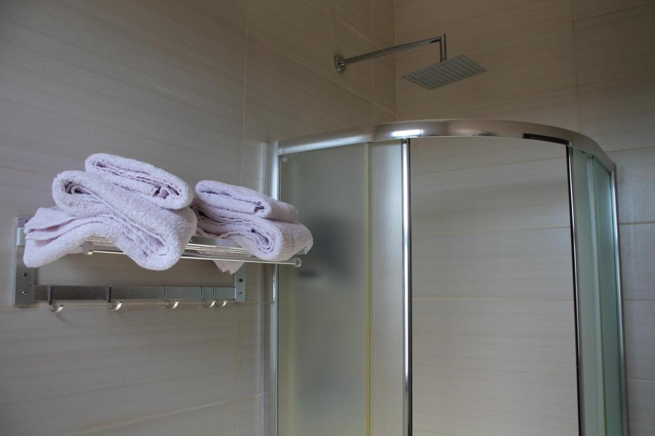 Hotel Hasmegaj Mahall' e Kryethuit 외부 사진