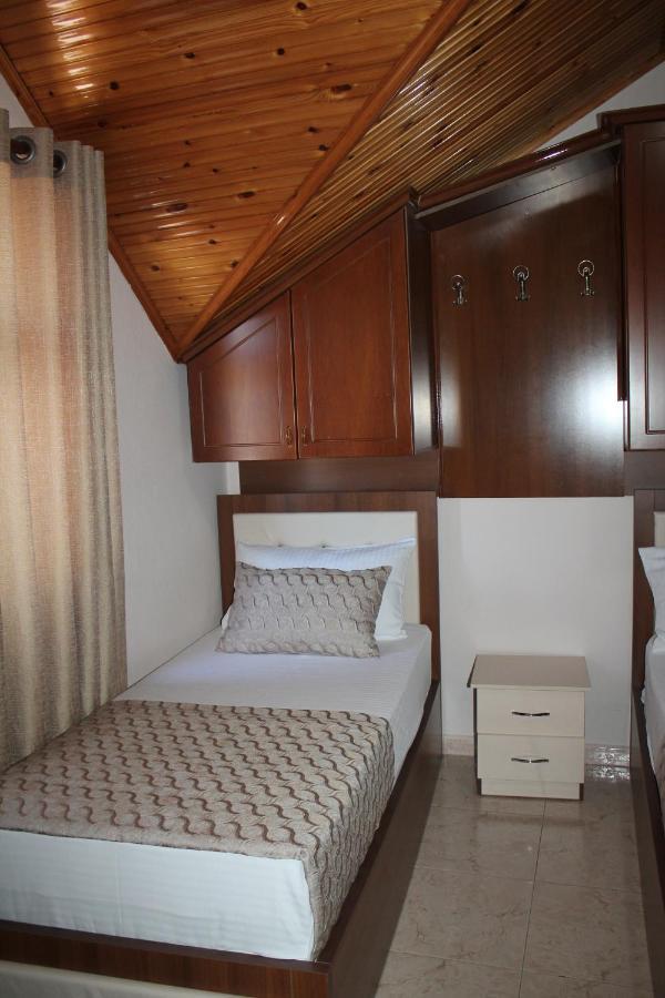 Hotel Hasmegaj Mahall' e Kryethuit 외부 사진